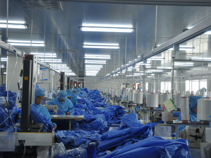醫(yī)護(hù)防護(hù)用品生產(chǎn)現(xiàn)場(chǎng)